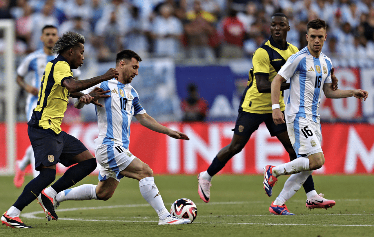 Argentina vs. Ecuador Messi